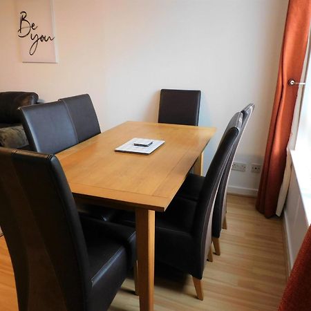 2 Bed Apt On Quiet Cul-De-Sac, Fab Location Paisley Dış mekan fotoğraf